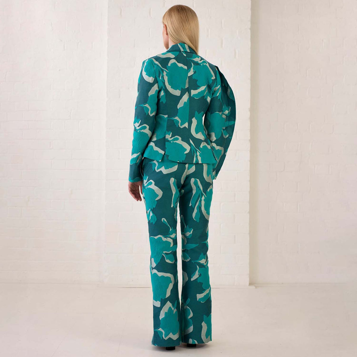 Floral Jacket | LO.NE.L.I.N.E.S.S