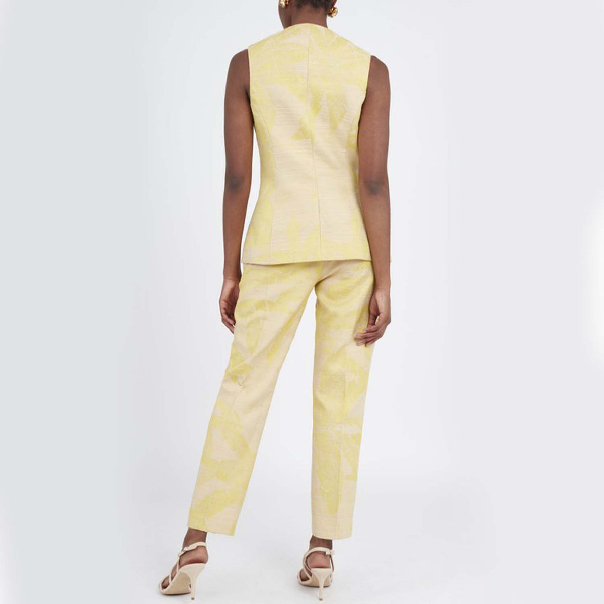 Asymmetric tailored vest | Kanem