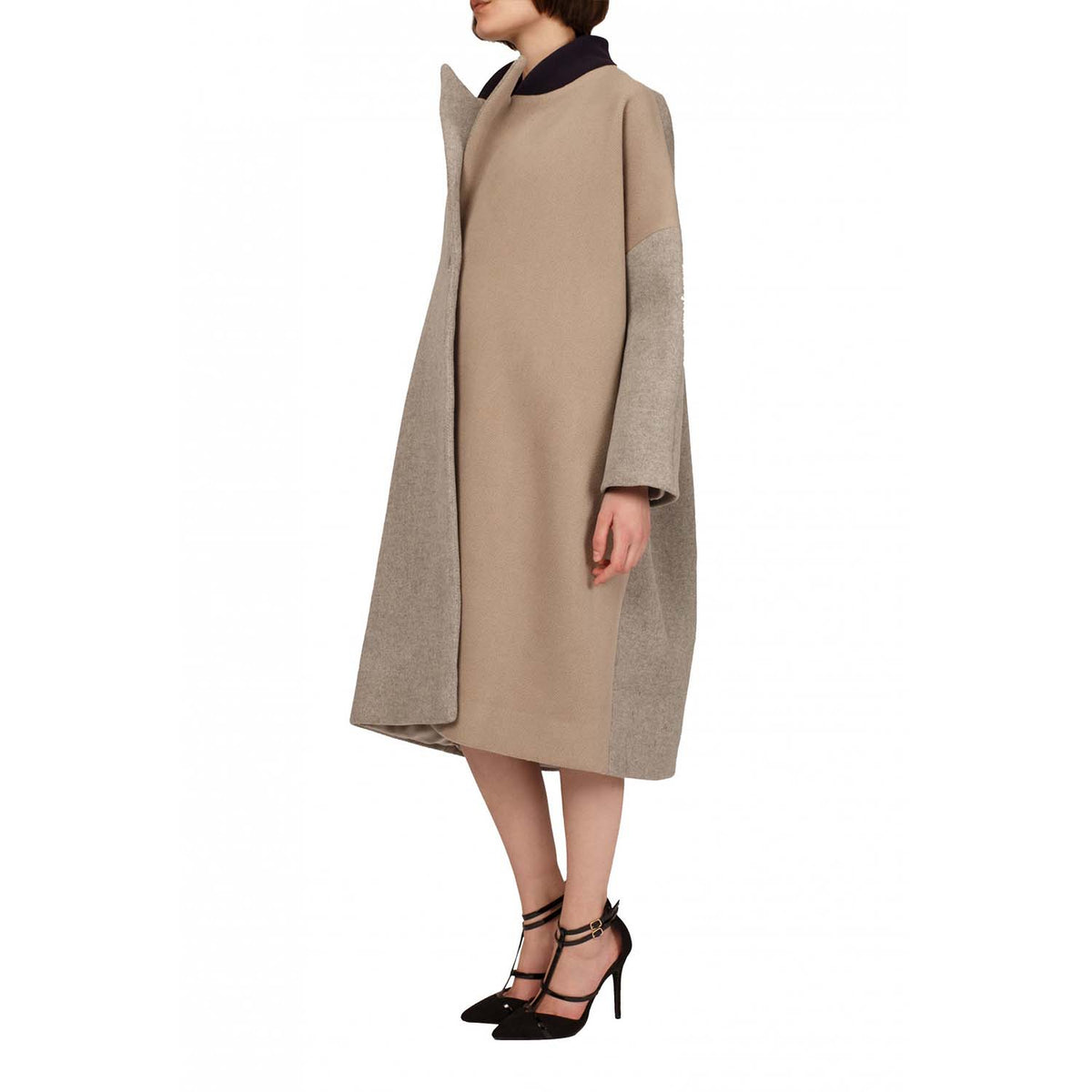 Oversized Coat | Khamta